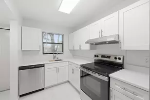 4700 Lucerne Lakes Blvd W, Greenacres, FL 33467 - Photo 12