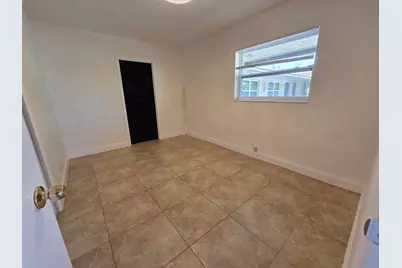 720 NE 2nd Street #7, Fort Lauderdale, FL 33301 - Photo 10