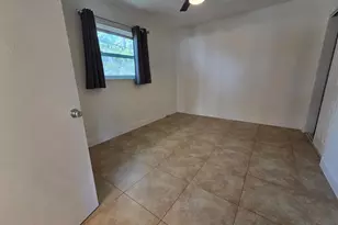 720 NE 2nd St, Fort Lauderdale, FL 33301 - Photo 10