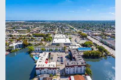 1335 W 68th Street #208, Hialeah, FL 33014 - Photo 2