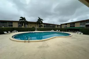 500 Village Green Cir W, Palm Springs, FL 33461 - Photo 18