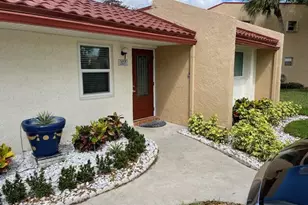 307 Lake Evelyn Dr, West Palm Beach, FL 33411 - Photo 2