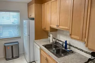 307 Lake Evelyn Dr, West Palm Beach, FL 33411 - Photo 10