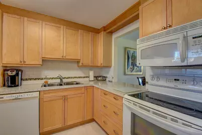 307 Lake Evelyn Drive, West Palm Beach, FL 33411 - Photo 4