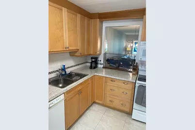 307 Lake Evelyn Drive, West Palm Beach, FL 33411 - Photo 8