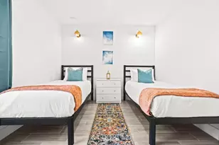 565 Lilac Ct, West Palm Beach, FL 33407 - Photo 14