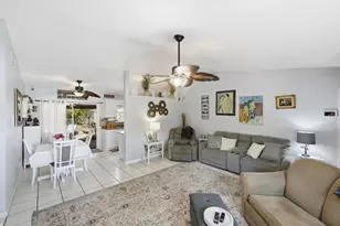 225 SW Crescent Ave, Port Saint Lucie, FL 34984 - Photo 6