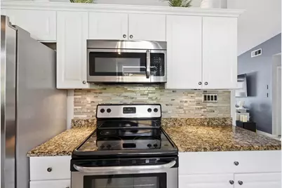 225 SW Crescent Avenue, Port Saint Lucie, FL 34984 - Photo 12