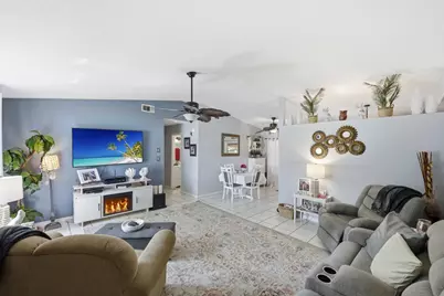 225 SW Crescent Avenue, Port Saint Lucie, FL 34984 - Photo 2