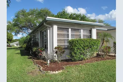 1217 S Drive Way #A, Delray Beach, FL 33445 - Photo 2