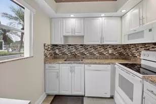 204 Flanders E, Delray Beach, FL 33484 - Photo 1