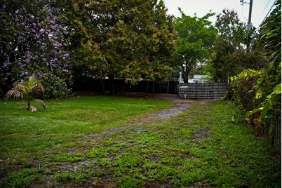 3825 Lakewood Road #A, Palm Springs, FL 33461 - Photo 12