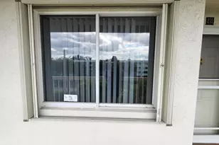 3146 Via Poinciana, Lake Worth, FL 33467 - Photo 12