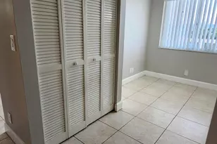 3146 Via Poinciana, Lake Worth, FL 33467 - Photo 18