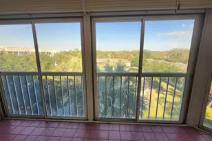 3146 Via Poinciana, Lake Worth, FL 33467 - Photo 42