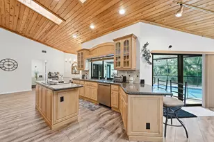 9127 NW 51st Pl, Coral Springs, FL 33067 - Photo 16