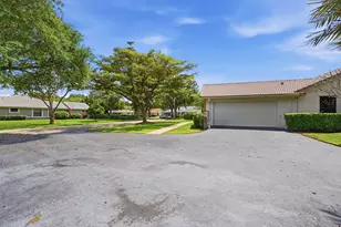 9127 NW 51st Pl, Coral Springs, FL 33067 - Photo 4