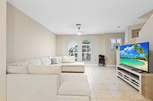 1033 NE 17th Way, Fort Lauderdale, FL 33304 - Photo 2