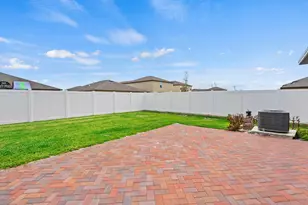 701 Carlyle Wy, Fort Pierce, FL 34947 - Photo 40