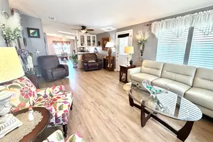 8181 14th Hole Dr, Port Saint Lucie, FL 34952 - Photo 18