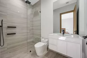 1000 SW 93rd Ave, Plantation, FL 33324 - Photo 16