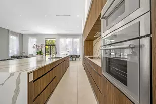 1000 SW 93rd Ave, Plantation, FL 33324 - Photo 10