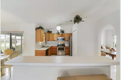 702 SE Lighthouse Avenue SE, Port Saint Lucie, FL 34983 - Photo 8