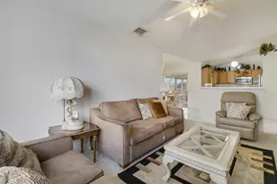 702 SE Lighthouse Ave SE, Port Saint Lucie, FL 34983 - Photo 12