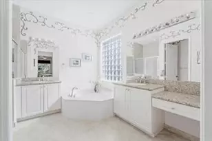 10599 Silverton Ln, Boynton Beach, FL 33437 - Photo 32