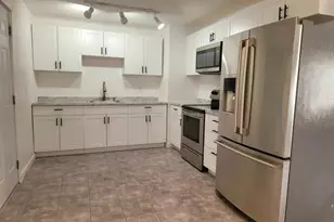 2016 Golfview Ct, Fort Pierce, FL 34950 - Photo 2