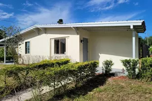 2016 Golfview Ct, Fort Pierce, FL 34950 - Photo 1