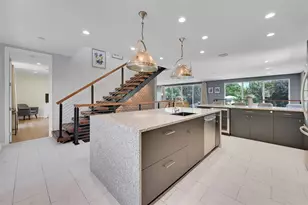 640 NE 17th Way, Fort Lauderdale, FL 33304 - Photo 6