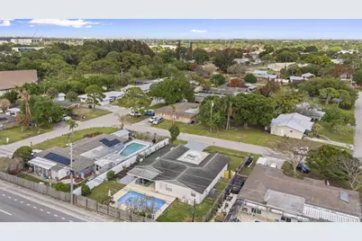 2503 Chesterfield Drive, Fort Pierce, FL 34982 - Photo 34