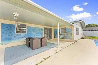 2503 Chesterfield Drive, Fort Pierce, FL 34982 - Photo 12