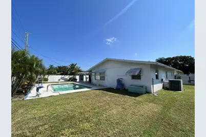 2503 Chesterfield Drive, Fort Pierce, FL 34982 - Photo 22