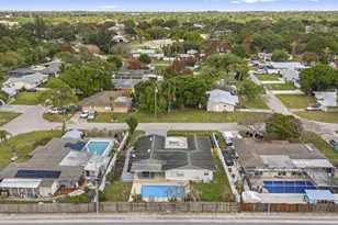 2503 Chesterfield Dr, Fort Pierce, FL 34982 - Photo 38