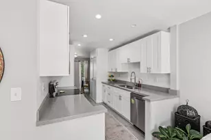 10625 NW 30th Pl, Sunrise, FL 33322 - Photo 18