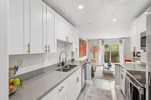 10625 NW 30th Pl, Sunrise, FL 33322 - Photo 14