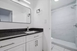 3907 NW 76th Terrace, Hollywood, FL 33024 - Photo 6