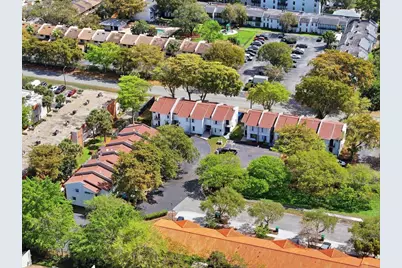 3907 NW 76th Terrace, Hollywood, FL 33024 - Photo 22