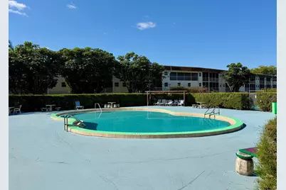 2000 Springdale Boulevard #102, Palm Springs, FL 33461 - Photo 8