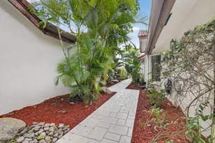 21700 Club Villa Terrace, Boca Raton, FL 33433 - Photo 10