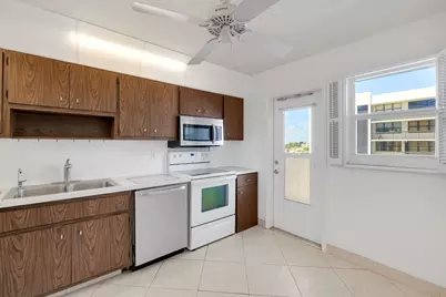 750 N Ocean Boulevard #Apt 604, Pompano Beach, FL 33062 - Photo 12