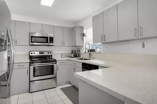 2221 NW 171st Terrace, Pembroke Pines, FL 33028 - Photo 8