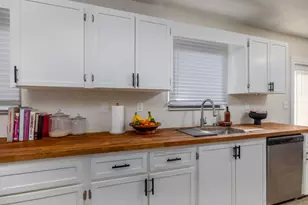 1415 SW 16th Ct Ct SW, Vero Beach, FL 32962 - Photo 16