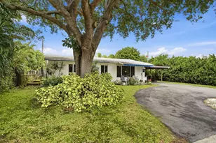 2725 NE 6th Ave, Wilton Manors, FL 33334 - Photo 2