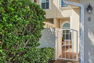 3223 S Lakeview Cir, Hutchinson Island, FL 34949 - Photo 10