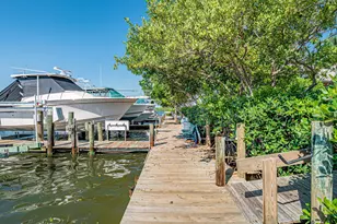 3223 S Lakeview Cir, Hutchinson Island, FL 34949 - Photo 50