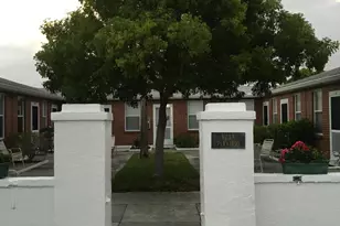 908 Villas Dr, Venice, FL 34285 - Photo 8