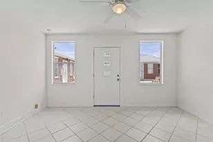 908 Villas Dr, Venice, FL 34285 - Photo 8
